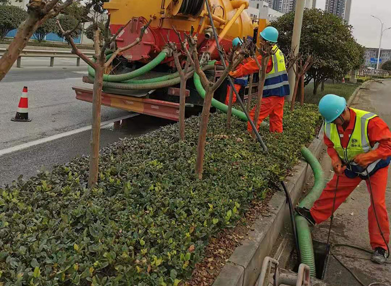提蒙乡市政管道清淤