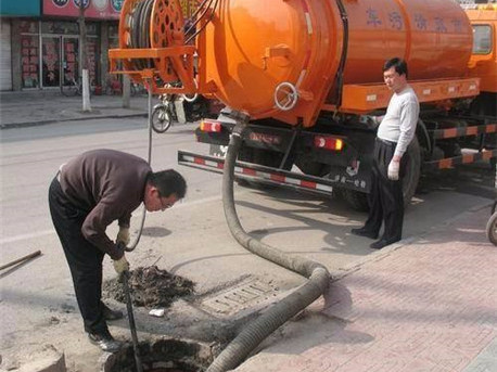 提蒙乡清掏化粪池，健康生活从这里开始